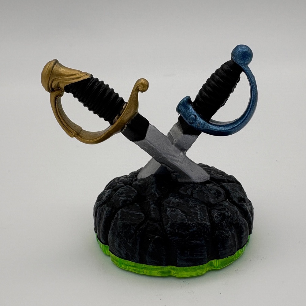 3 Characters for $21- Skylanders Spyro's Adventure Ghost Swords Green Bottom